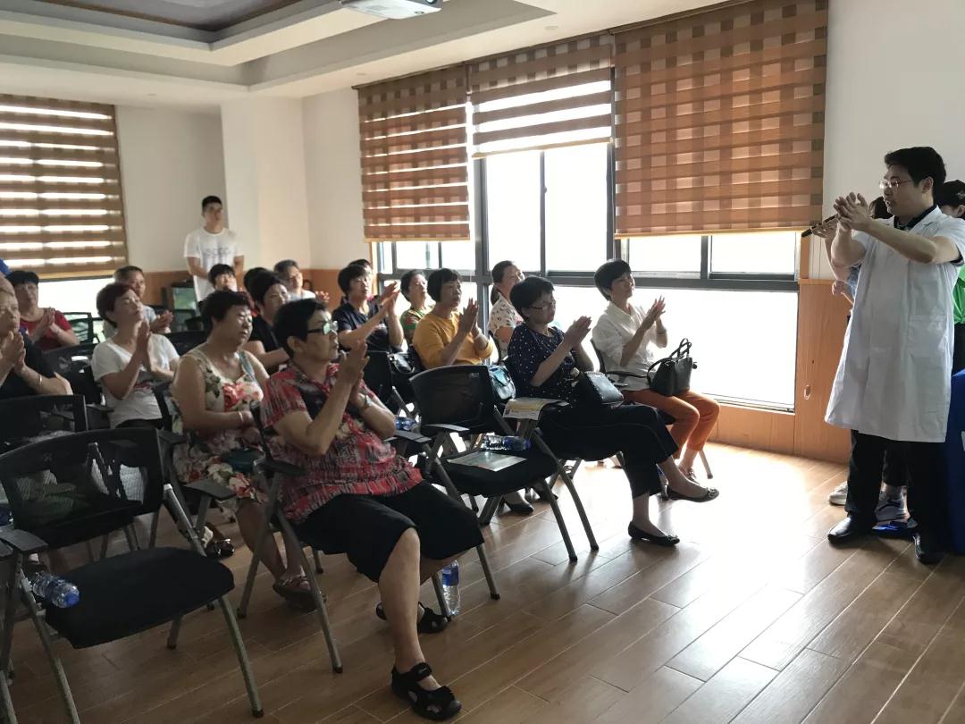 厦门麦芽口腔医院公益行